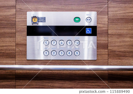 電梯按鈕和輪椅緊急按鈕 電梯按鈕和輪椅緊急按鈕 115889490