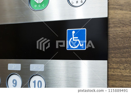 電梯輪椅按鈕和標記 115889491