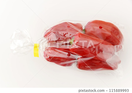 透明袋子裡的紅辣椒 透明袋子裡的紅辣椒 115889993