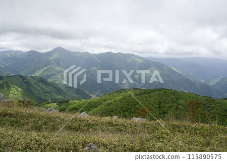 Mountains and cloudy sky view from Tengu Plateau in Kochi Mountains and cloudy sky view from Tengu Plateau in Kochi 115890575