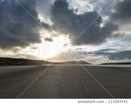 Dramatic sky at Portnoo Narin beach in County Donegal - Ireland Dramatic sky at Portnoo Narin beach in County Donegal - Ireland 115893341