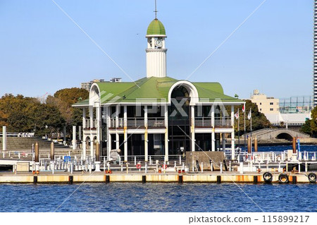 日本第一個海上浮動碼頭...「橫濱港未來海站」的[Pukari-san大橋] 115899217