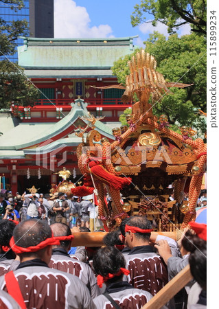 富岡八幡宮的神轎、江戶三大祭、水掛祭 115899234