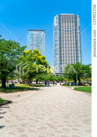 [Tokyo] Kinshi Park with beautiful, refreshing new greenery 115901356