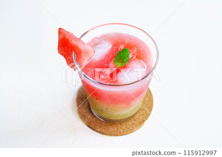 西瓜和獼猴桃汁 115912997