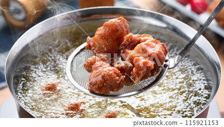 【烹飪場景】炸雞塊 115921153