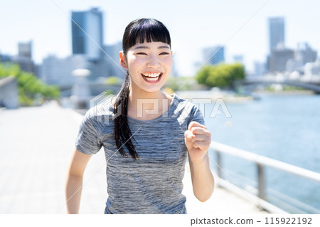 慢跑的女人 115922192