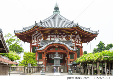 The Southern Round Hall of Kofukuji Temple in Nara Prefecture The Southern Round Hall of Kofukuji Temple in Nara Prefecture 115923024