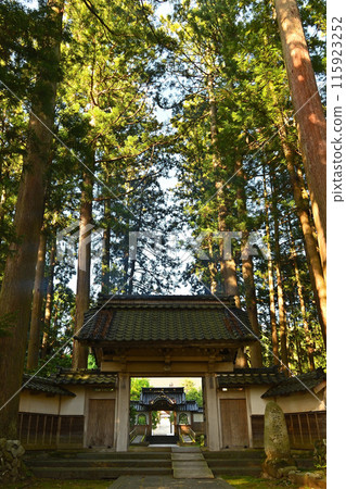 Memeyama Tateyamaji Temple, Kamiichi Town, Toyama Prefecture, Soto Sect Memeyama Tateyamaji Temple, Kamiichi Town, Toyama Prefecture, Soto Sect 115923252