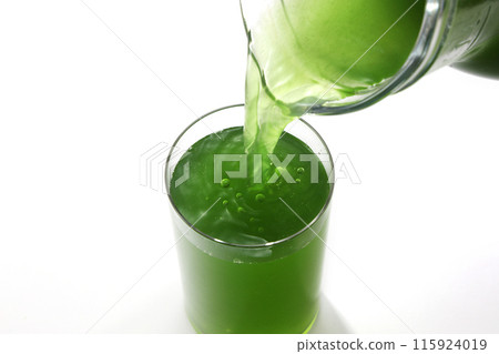 Fresh green juice Fresh green juice 115924019