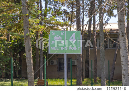 Meeting Point Airport Meeting Point Airport 115925348