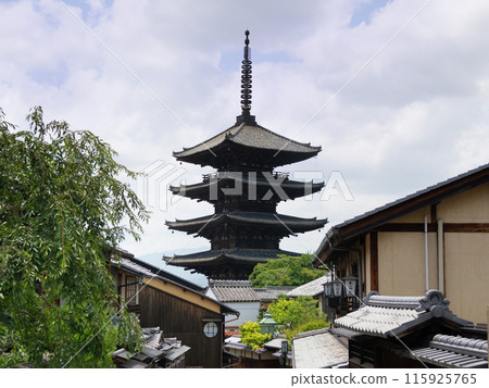 Yasaka Pagoda, Higashiyama, Kyoto Prefecture Yasaka Pagoda, Higashiyama, Kyoto Prefecture 115925765