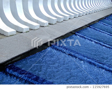 Cascade blue water Cascade blue water 115927695