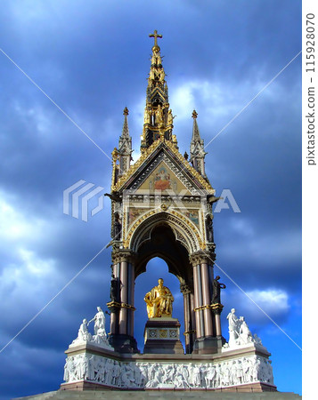 Monument in Hyde park 115928070