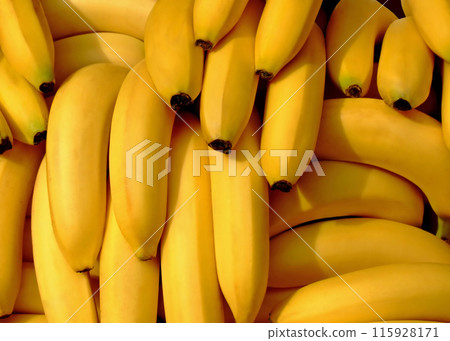 Bananas pile Bananas pile 115928171