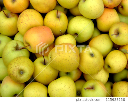 Apples Apples 115928238