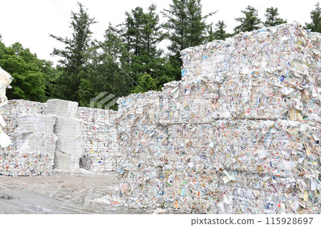廢紙、紙張、回收、造紙廠、工廠、環境、環境問題、再利用、堆積、資源 115928697