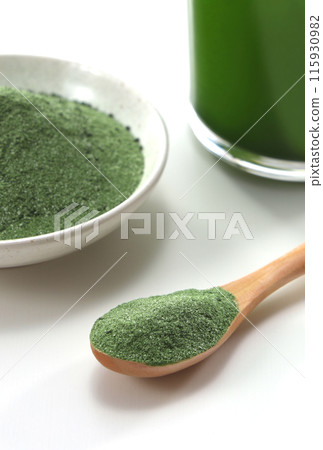 Green juice powder 115930982