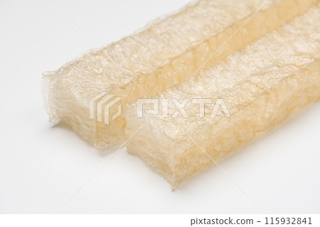 白色背景國產天然角瓊脂特寫 白色背景國產天然角瓊脂特寫 115932841