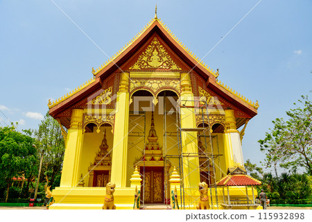 寮國首都萬象的塔考寺 (Wat That Khao) 風景優美,以巨型臥佛像而聞名 寮國首都萬象的塔考寺 (Wat That Khao) 風景優美,以巨型臥佛像而聞名 115932898
