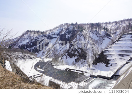 從德富水壩遺址往下游眺望 從德富水壩遺址往下游眺望 115933004