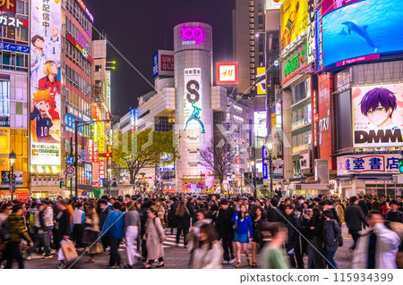Tokyo cityscape in Japan: Inbound tourism "explosion"...Shibuya filled with foreign tourists...=6th, 21:16 115934399