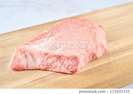 生牛肉的特寫 生牛肉的特寫 115935335