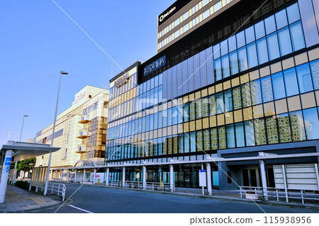 青森站東口大樓 青森站東口大樓 115938956