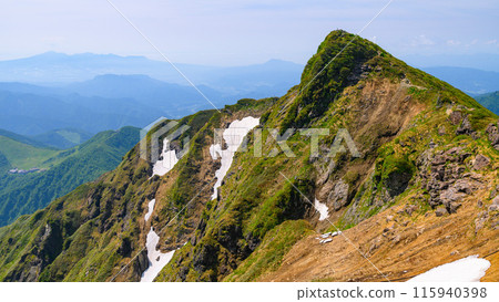 (群馬縣)初夏的谷川嶽山頂、莧臣市 (群馬縣)初夏的谷川嶽山頂、莧臣市 115940398
