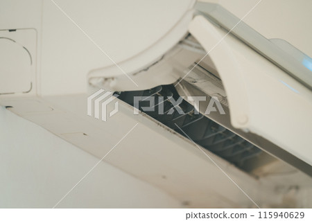 家用空調出風口髒 家用空調出風口髒 115940629