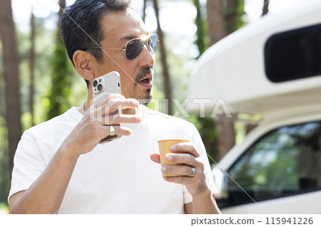 露營者和男人 115941226