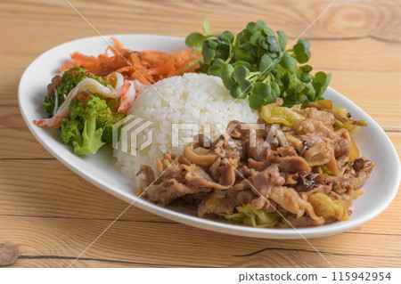 一盤烤肉午餐 一盤烤肉午餐 115942954