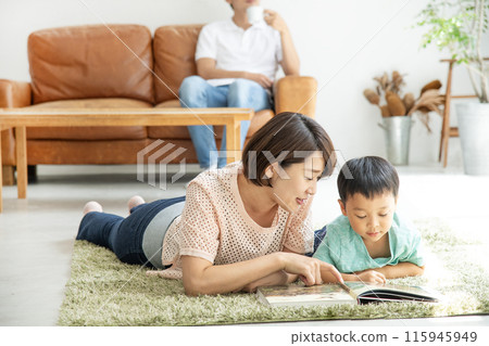 Reading with parents and children Living room Reading with parents and children Living room 115945949