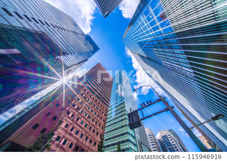 日本東京城市景觀晨光...東京大手町商業區。日本經濟的一線希望。右邊是大手町一號... = 30 天 115946916