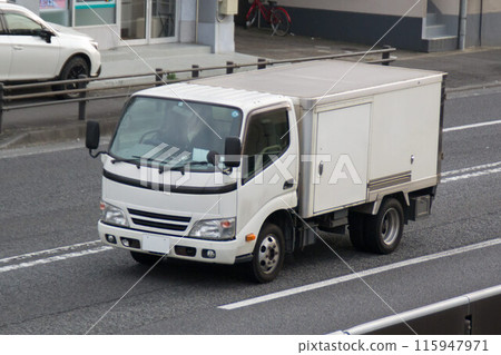 中型廂式貨車鋁製廂式貨車 115947971