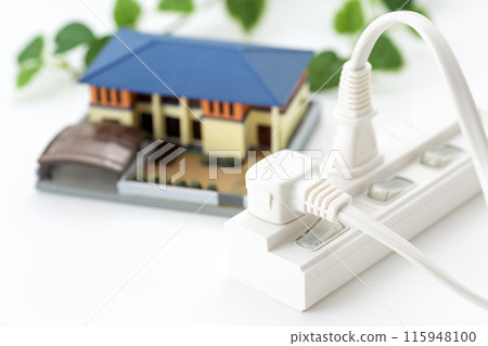 電源板和房子 115948100