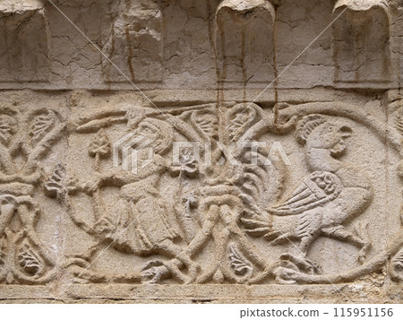 Verona dome cathedral church exterior sculptures detail. Romanesque sculpture attributed to the workshop of Veronese sculptor Brioloto Verona dome cathedral church exterior sculptures detail. Romanesque sculpture attributed to the workshop of Veronese sculptor Brioloto 115951156