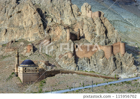 Old Bayezid Mosque and Dogubeyazit Castle Old Bayezid Mosque and Dogubeyazit Castle 115956702