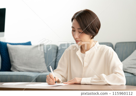寫信的女人 115960112