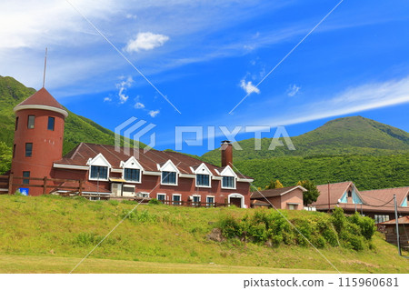 [Oita Prefecture] Guernsey Ranch and the Kuju Mountains on a sunny day 115960681