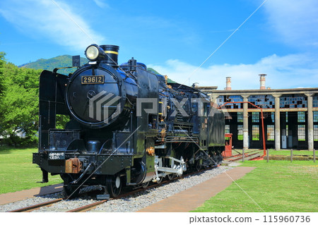 [大分縣] 陽光明媚的日子裡的舊豐後森機庫（鐵道遺產） 115960736