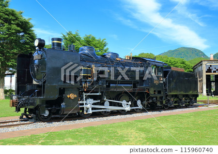 [大分縣] 陽光明媚的日子裡的舊豐後森機庫（鐵道遺產） 115960740