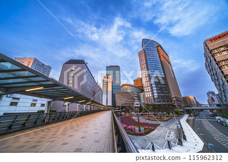 Kawasaki City's urban landscape: Early morning streetscape at the west exit of JR Kawasaki Station [Kanagawa Prefecture] 115962312
