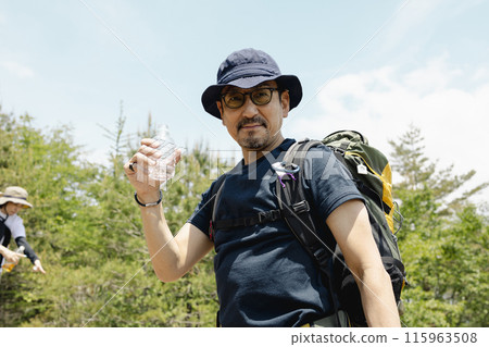 家庭喜歡徒步旅行 115963508