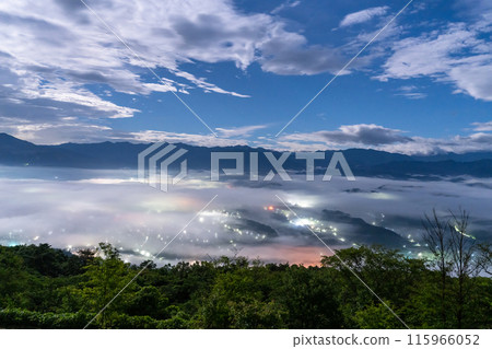 【埼玉縣】秩父的大片雲海和月夜 115966052