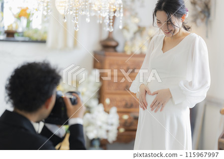 Maternity wedding image 115967997
