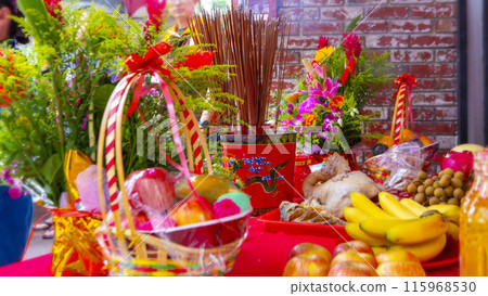 中元節，供桌上，祭祀，鬼神，祭祀品，普渡旗，Zhongyuan Festival、犠牲、幽霊と神々、 115968530