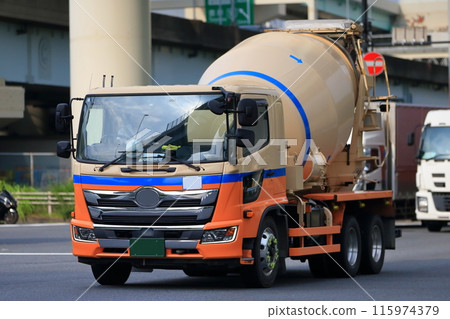 Agitator truck (concrete mixer truck) Agitator truck (concrete mixer truck) 115974379
