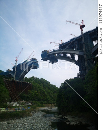 興建中的新東名高速公路 興建中的新東名高速公路 115974427