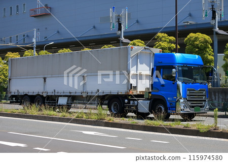 Trailer truck 115974580